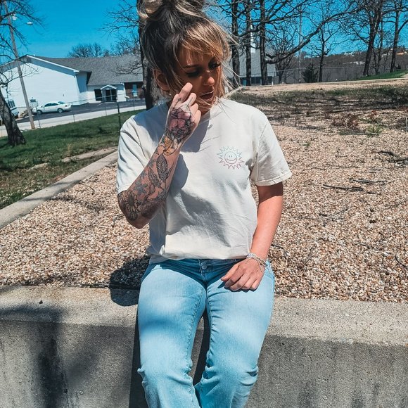 Be The Energy Oversized Tee - Picture 3 of 4